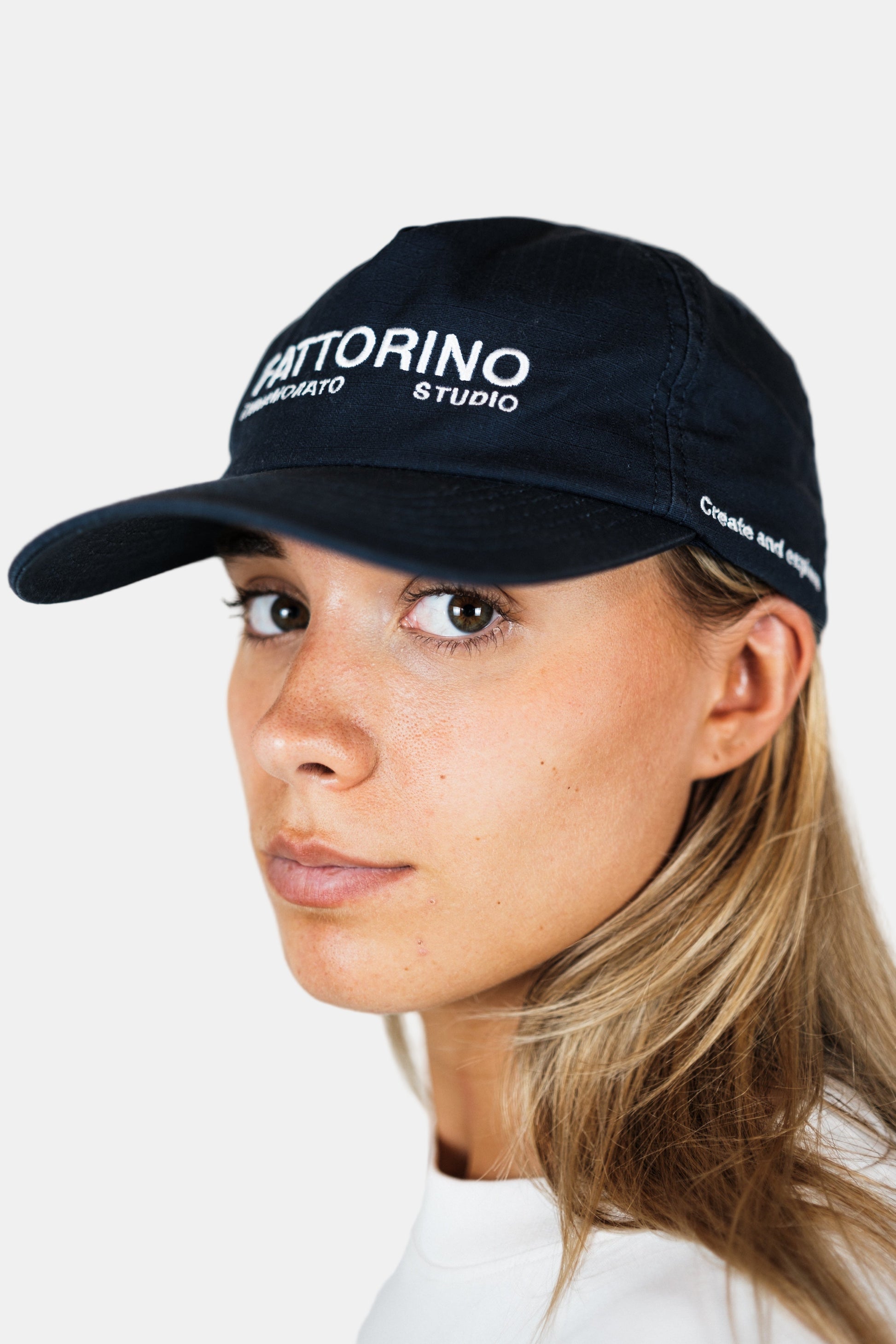 Fattorino Innamorato navy cap