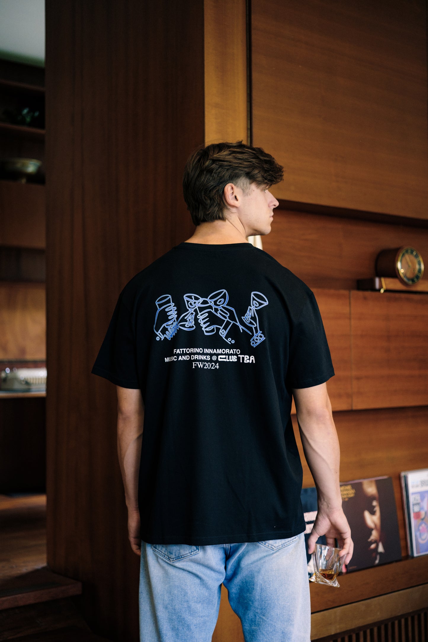 Black drinks fattorino innamorato tshirt back