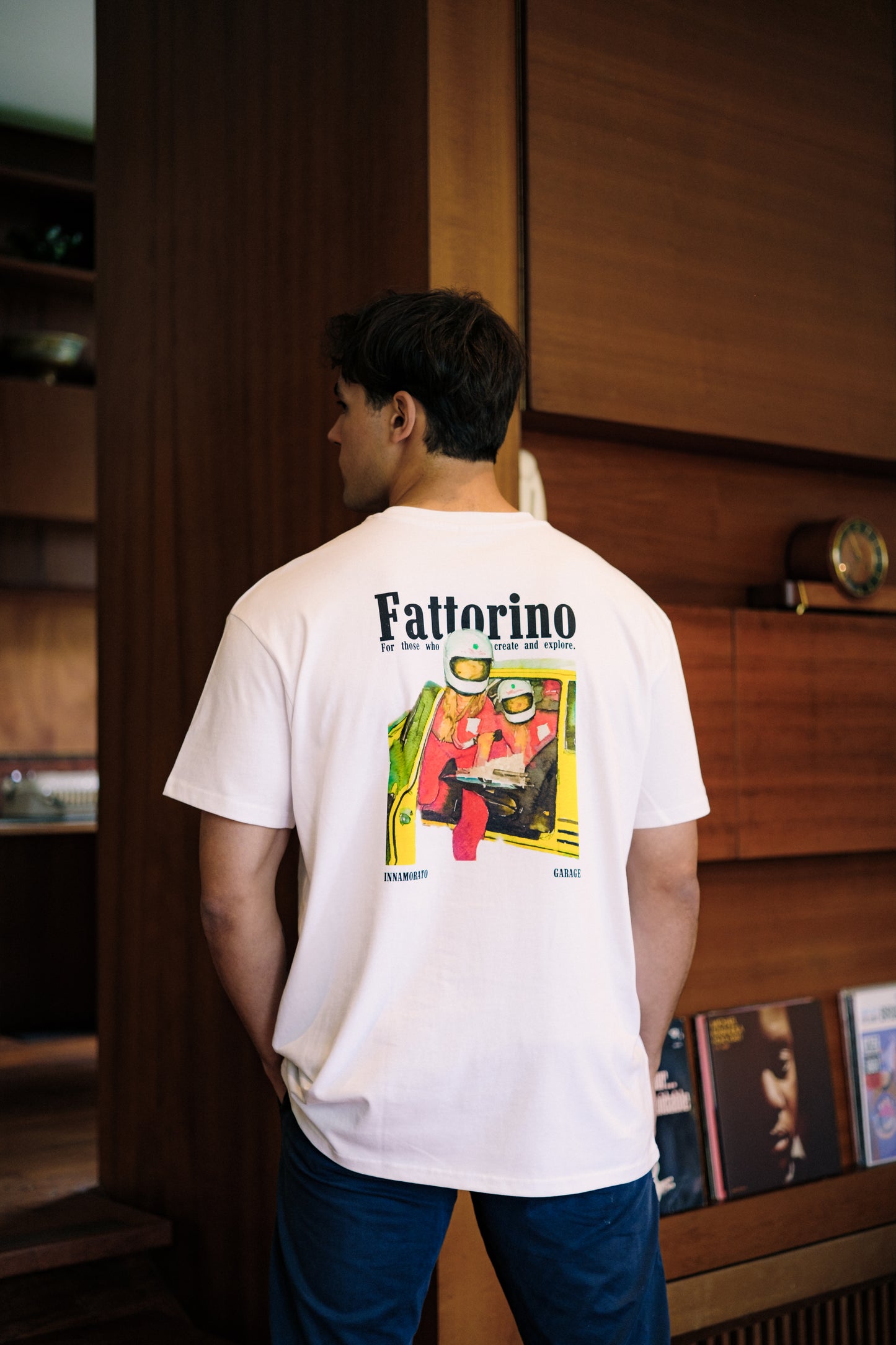 White tshirt with people and car garage fattorino innamorato  front